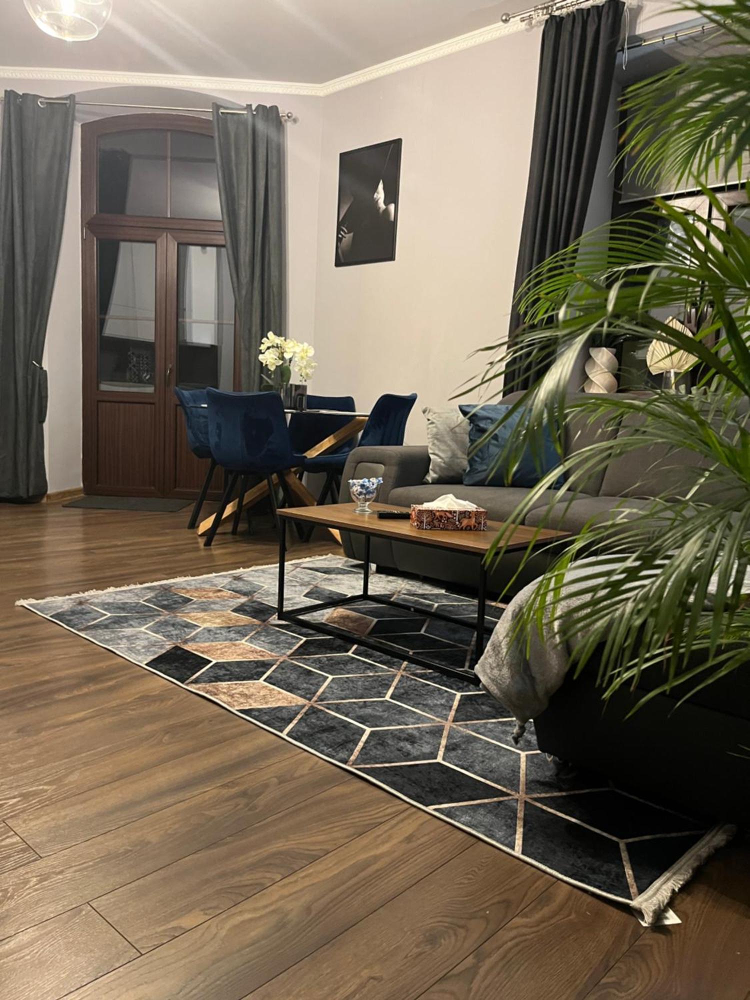 Apartamenty Luczkowskiego Z Widokiem Na Studnie 4 เฮลม์ ภายนอก รูปภาพ